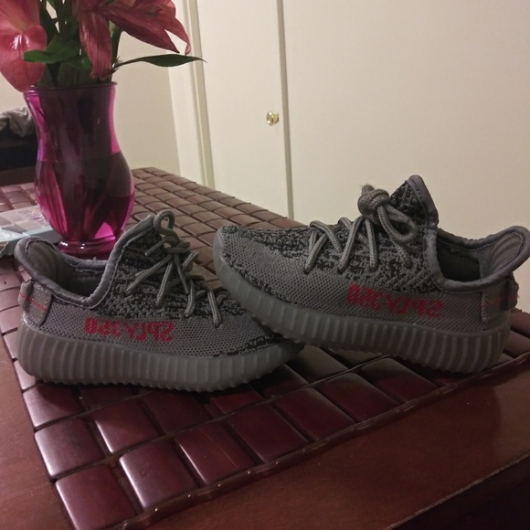 Yeezy Boost 350 V2 - Picture 6 of 6